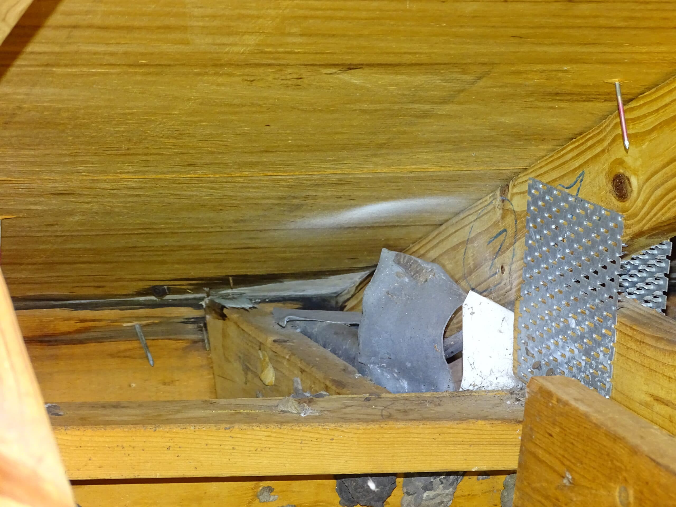 Rotting fascia roof repair